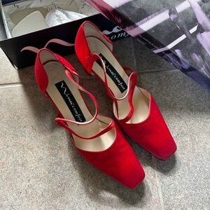 Nina Comfort Red Lustre Satin Heels Size 6.5